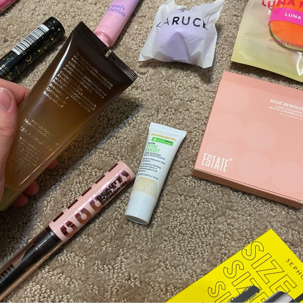 NWT {ipsy/Sephora/Macy's} Beauty Bundle Sampler (Skincare + Makeup) - Picture 12 of 14